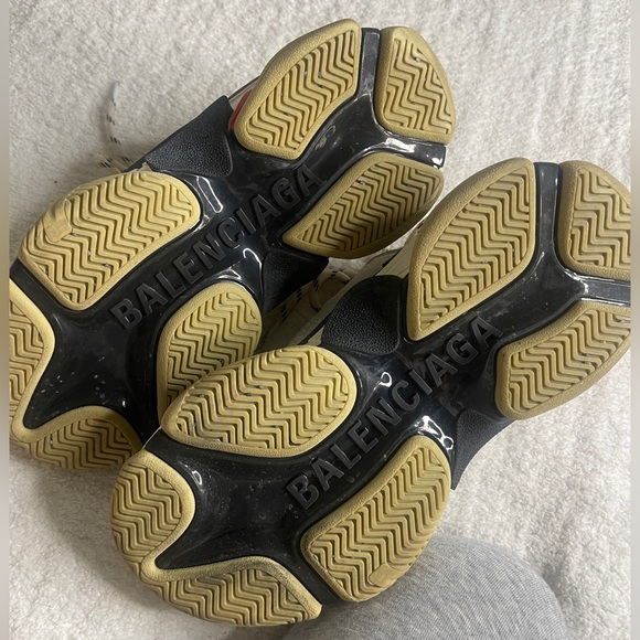 Balenciaga Triple S Sneakers Black/ Red/ White/ Grey - Picture 4 of 4